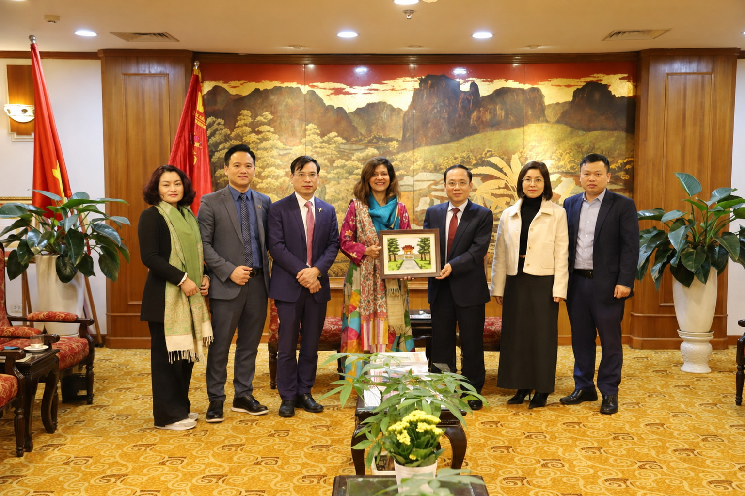 Dr. Rashmi Saluja Leads Strategic India–Vietnam Economic Engagement